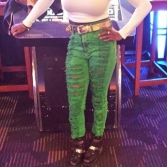 Vintage look Green denim distressed jeans - Picture 4 of 4